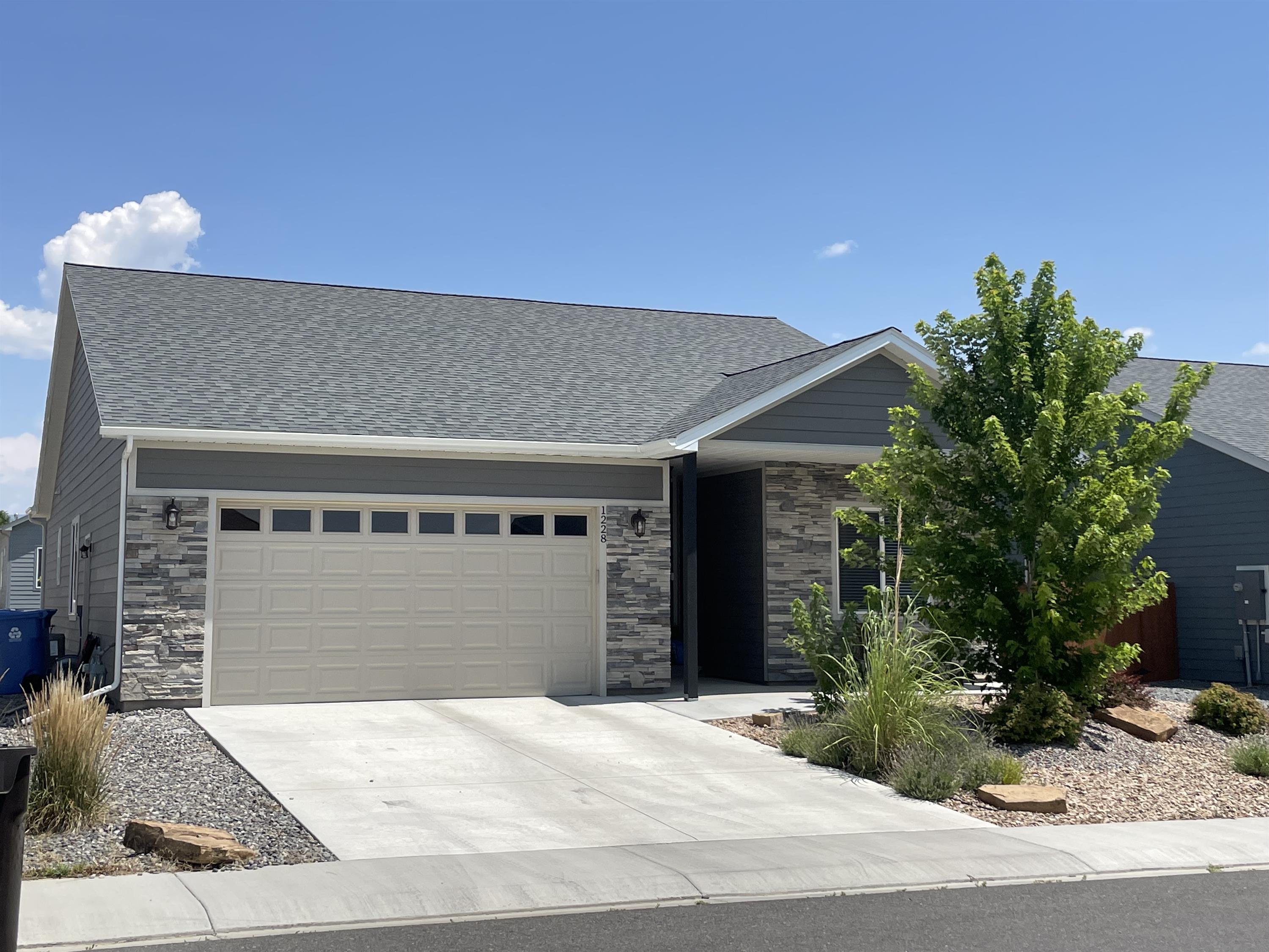 1228 Blue Creek Ave.