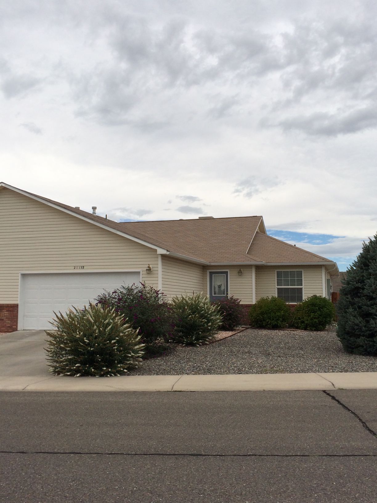 2127 B Mead Ln.
